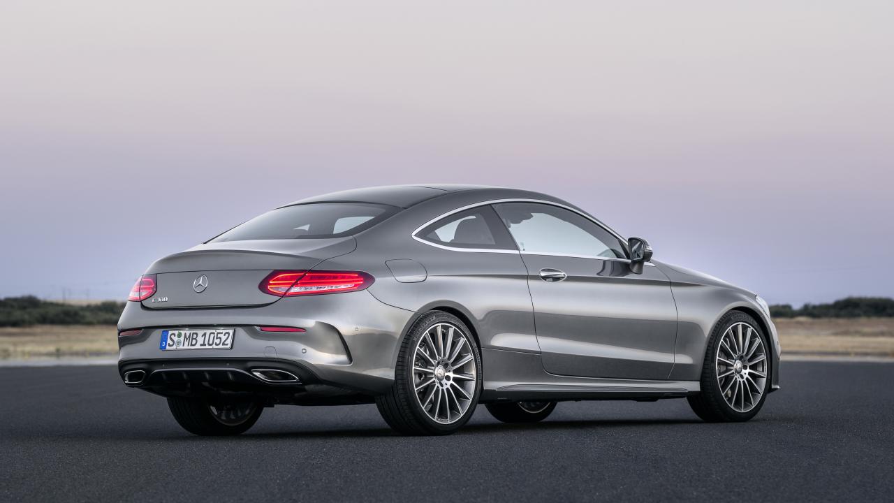 This is the brand new MercedesBenz CClass Coupe Top Gear