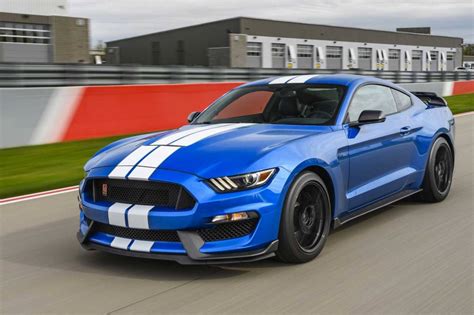 FORD Mustang Shelby GT350R specs & photos 2015, 2016, 2017, 2018