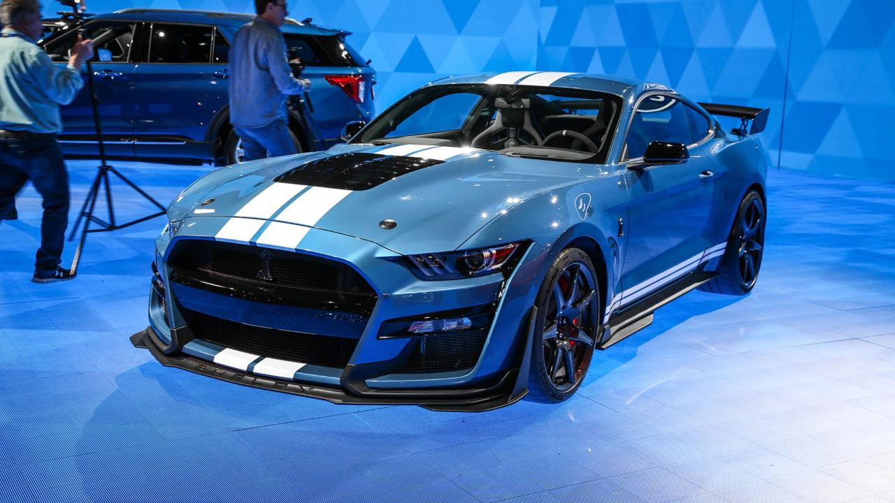 First 2020 Ford Mustang Shelby GT500 Sells for 1.1 Million