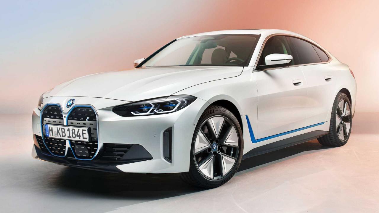 BMW i4 Electric Sedan Revealed With Up To 523 HP, 300 Miles EPA Range