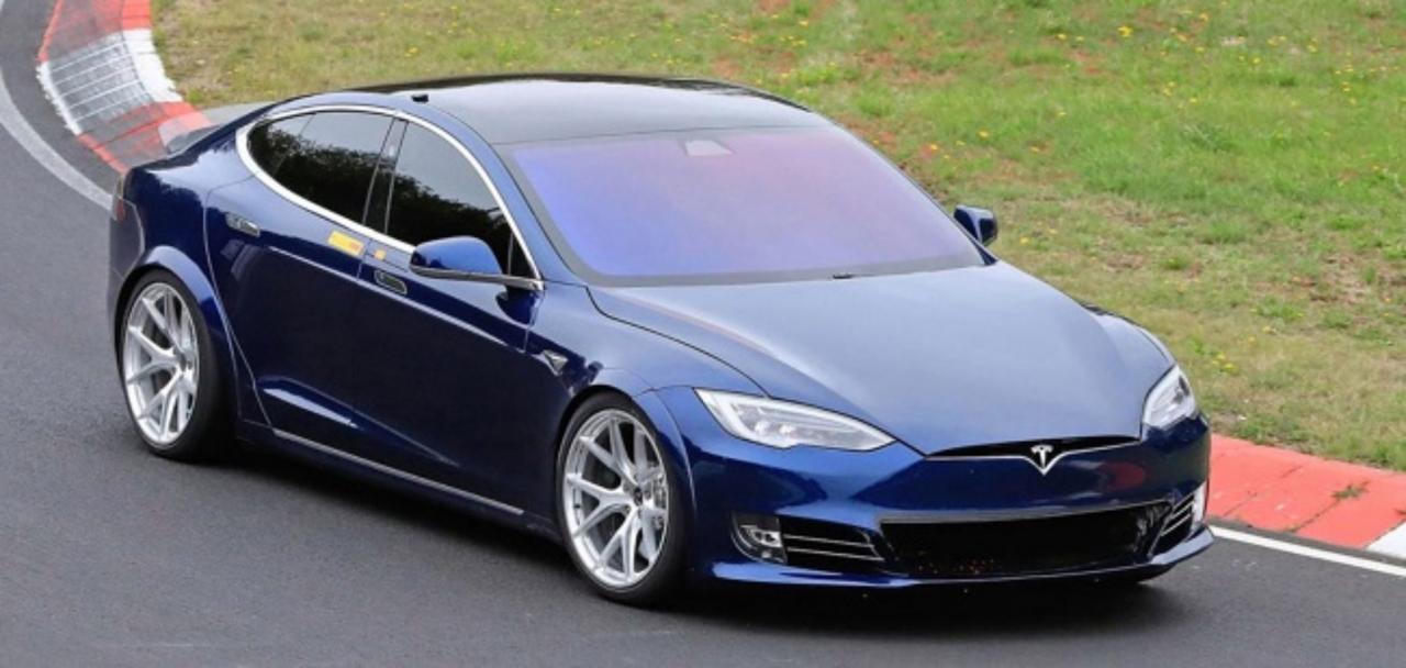 Tesla Model S Plaid demuestra la potencia del nuevo vehículo eléctrico
