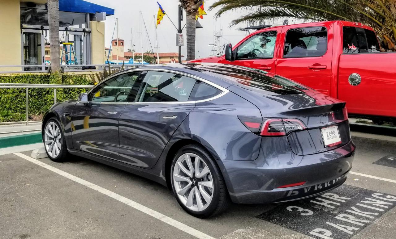 Elon Musk Confirms That DualMotor Tesla Model 3 On Track For Mid2018