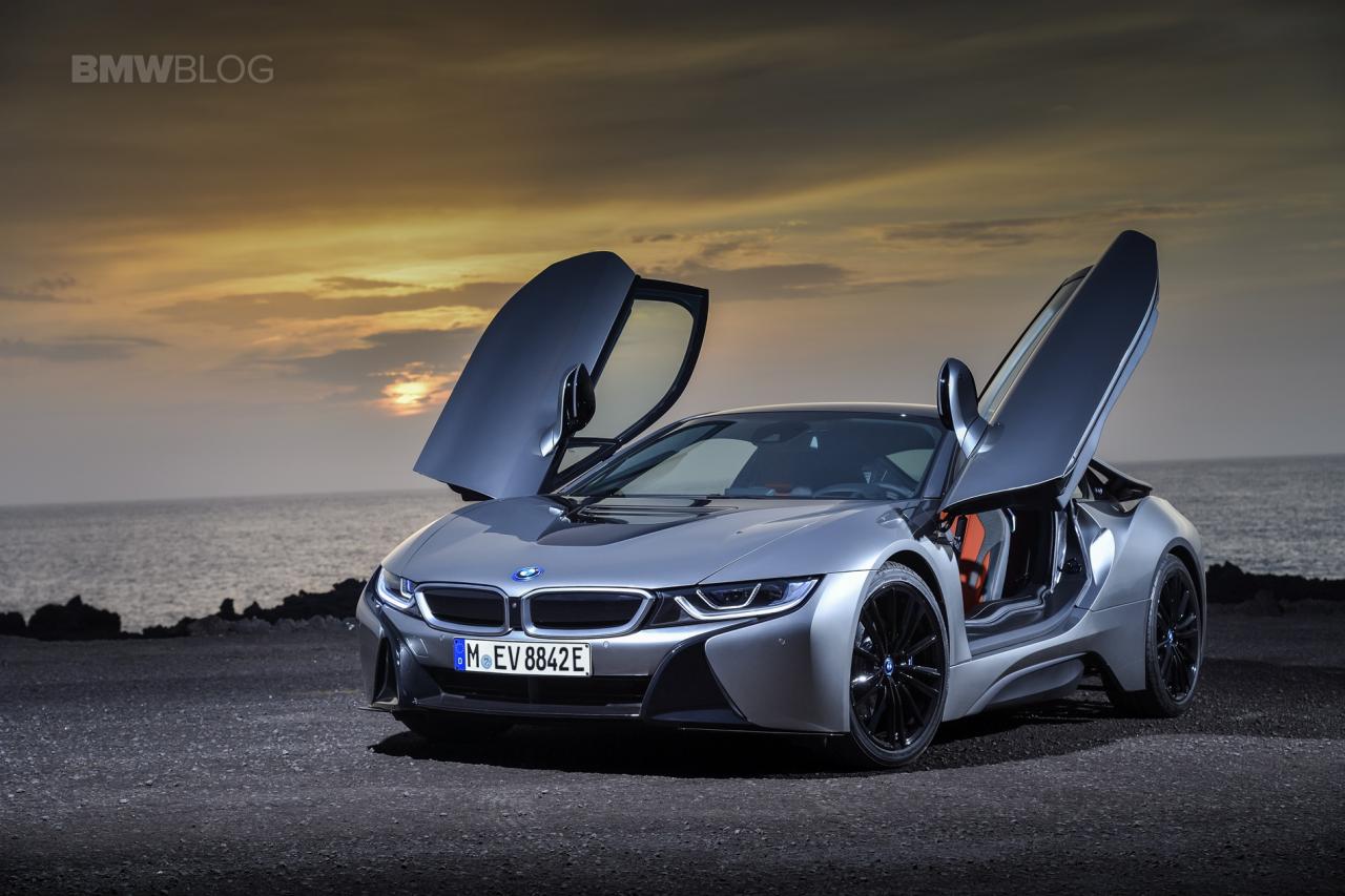 WORLD PREMIERE BMW i8 LCI Facelift A face that didn't need much lifting